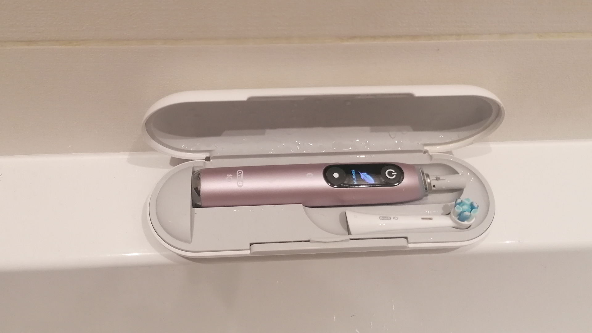 Oral B IO Series 9