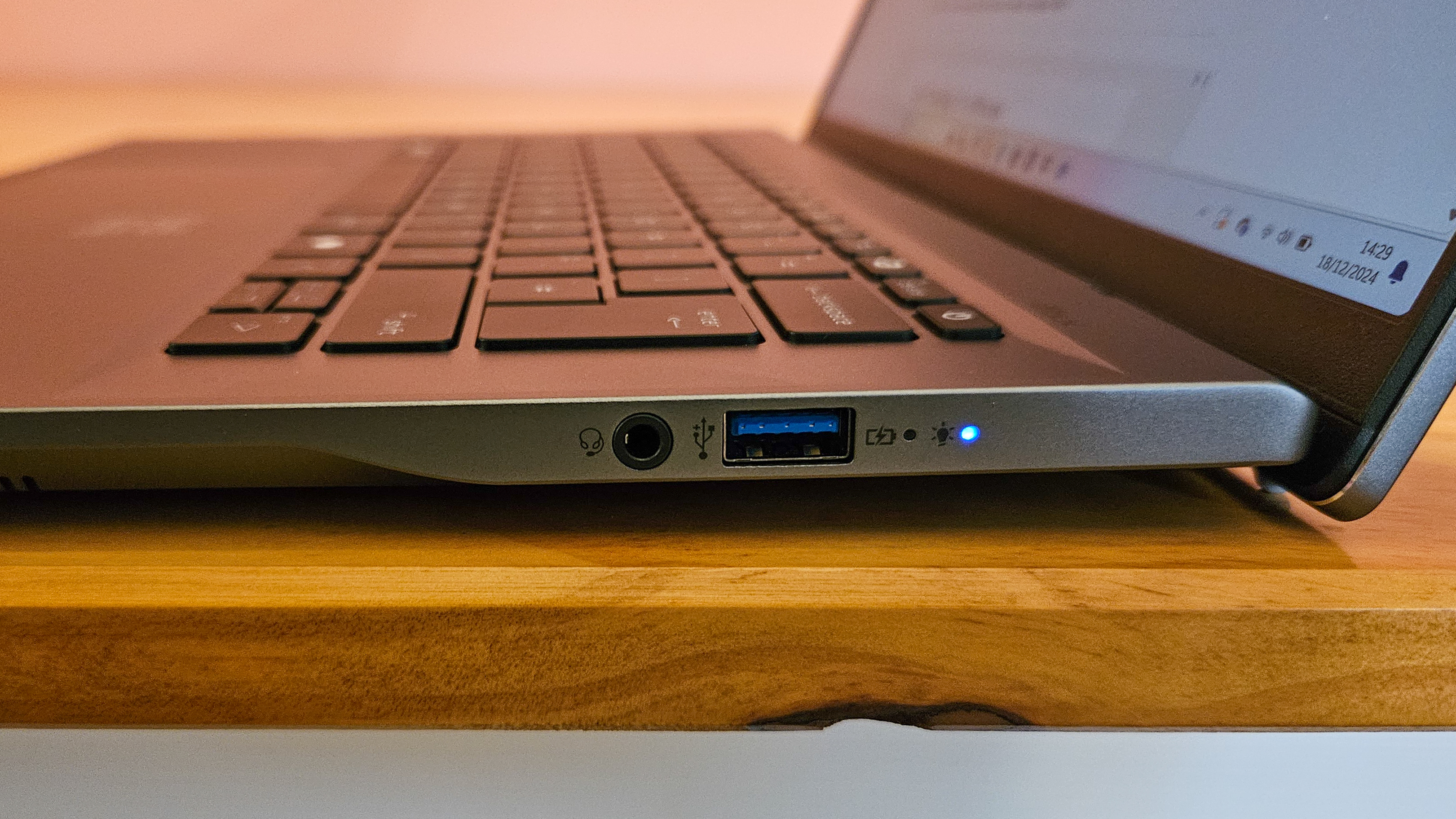 Acer Swift Go 14 - side view, laptop open